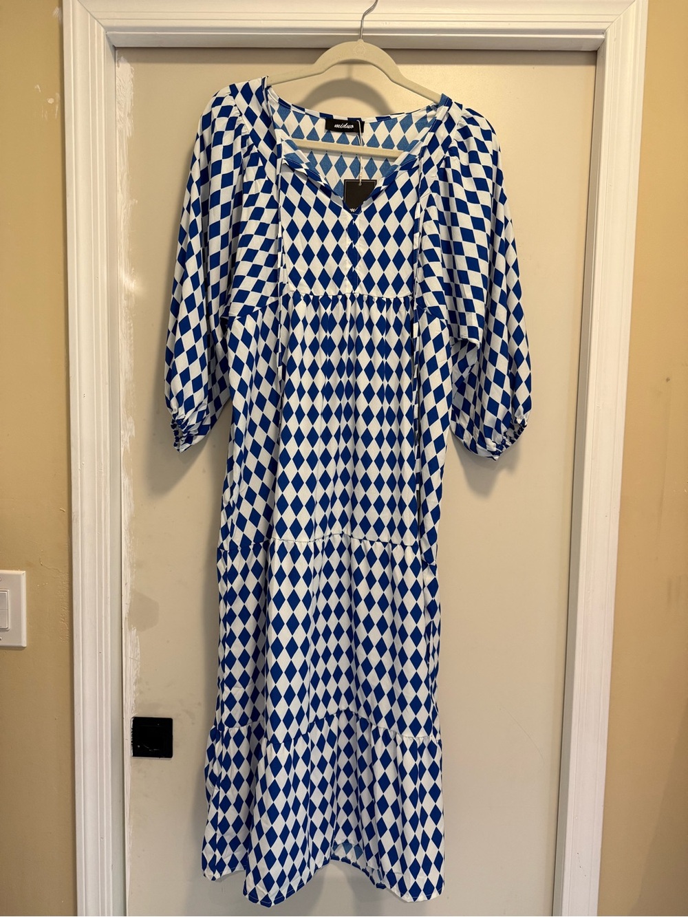 Blue & White Diamond-Print Maxi Dress with Scoop Neck